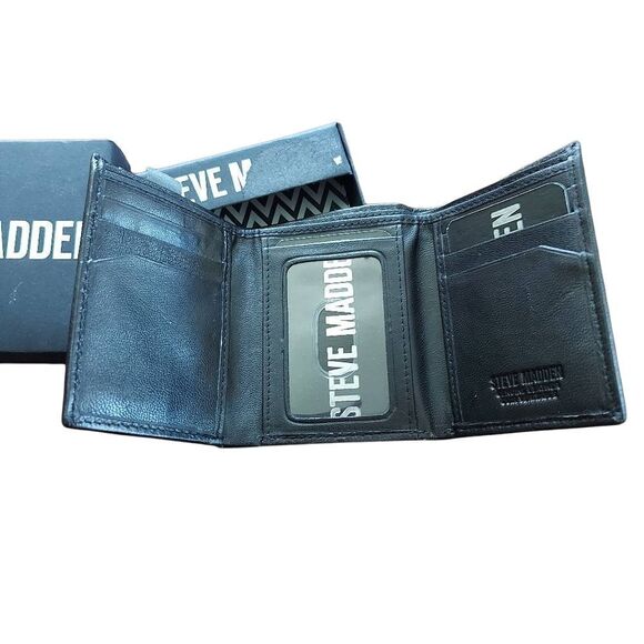 Steve Madden Wallet - Picture 2 of 2